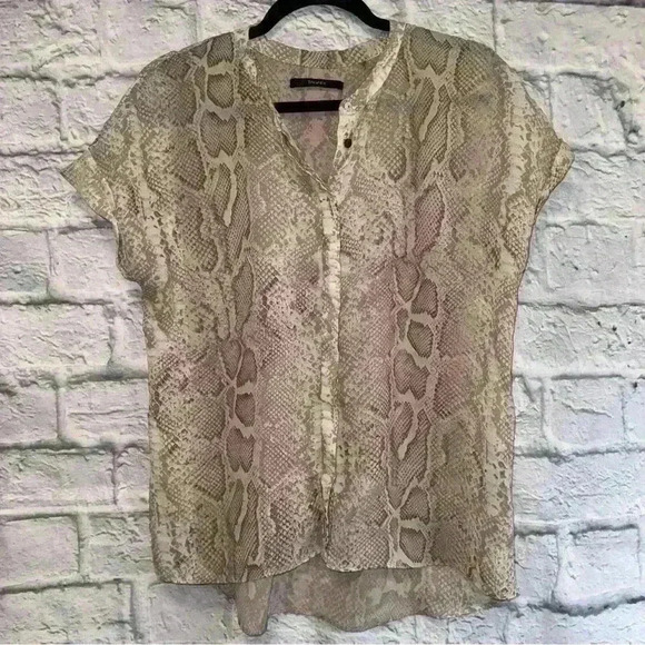 Tahari Women Beige/Gray Short Sleeve Snake/Reptile Print Button Front Blouse M - Picture 1 of 2